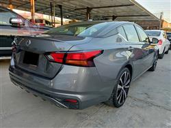 نيسان ألتيما